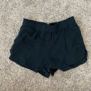 Universal thread linen shorts L